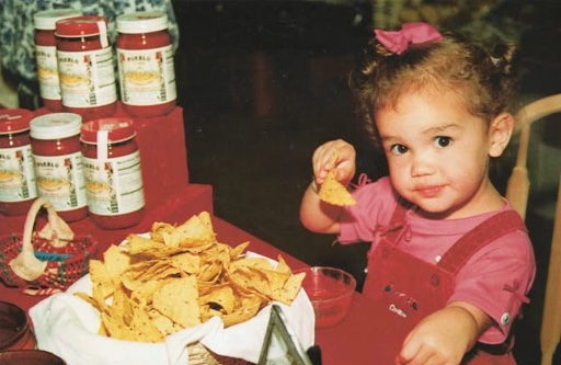Here's Somáh posing with a jar of my homemade salsa. Kids in New Mexico start early...🌶️
